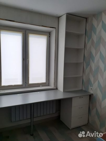 Стол для ученика вдоль окна в рассрочку