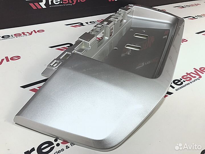 Накладка под номер на 5-ю дверь Prado 150 13-17г