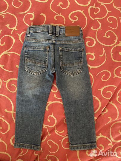 Курточка, кофта, джинсы для девочки.Вещи пакетом