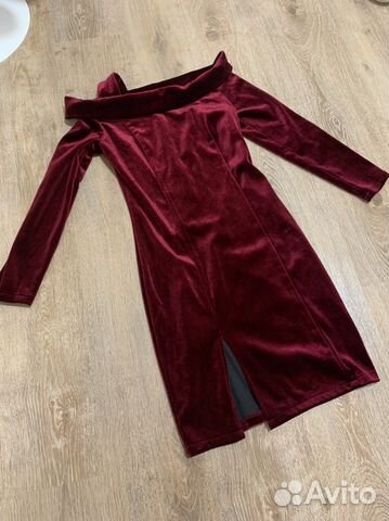 Платье бархатное 42