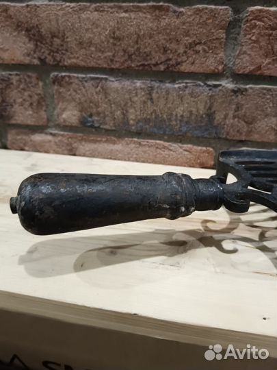 Подставка для утюга старинная бронза