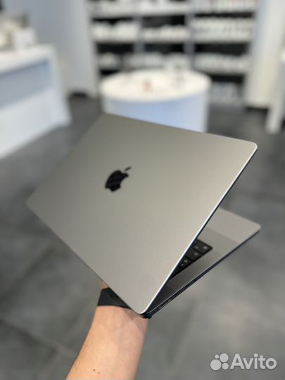Macbook pro 14 m1 pro 16/512gb