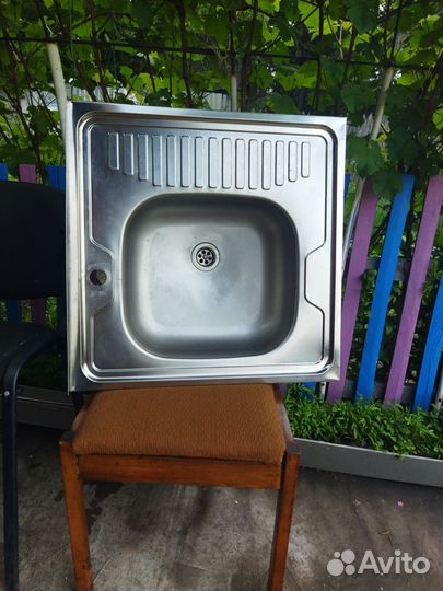 Мойка с нержавеющей стали