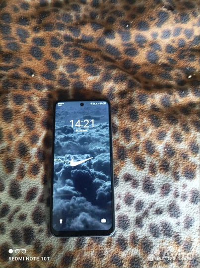 TECNO Pova 4, 8/128 ГБ