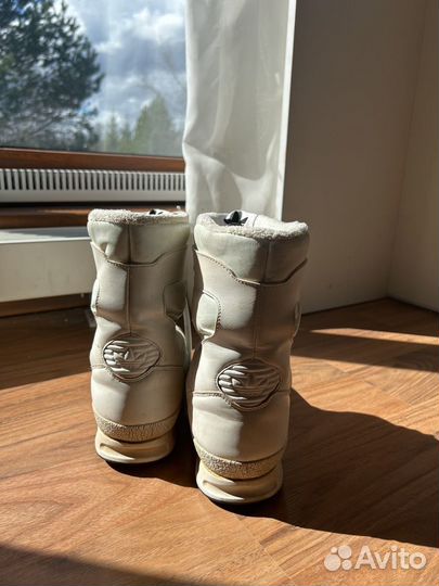 Зимние ботинки Adidas женские