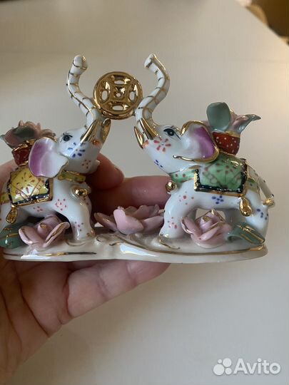 Пара слоников