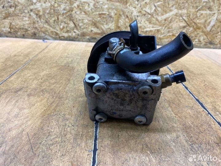 Насос гидроусилителя руля Ford Focus 2 hwda 2006