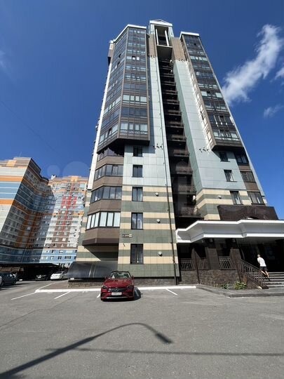 3-к. квартира, 89 м², 1/19 эт.