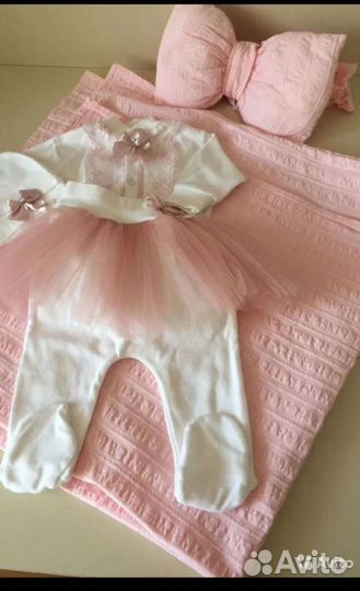 Комплект на выписку для девочки