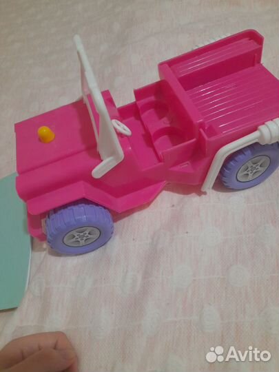 Игрушечная машина