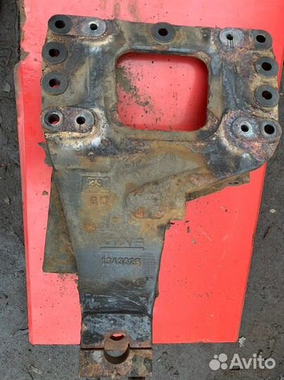 Кронштейн рессоры передний левый Daf Cf 85