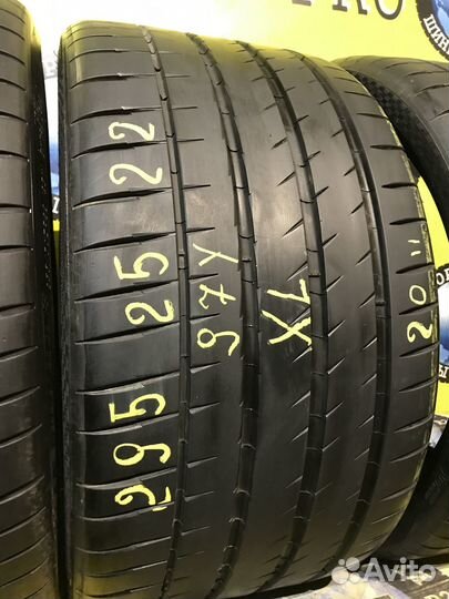 Michelin Pilot Sport 4 S 255/30 R22 и 295/25 R22 95Y