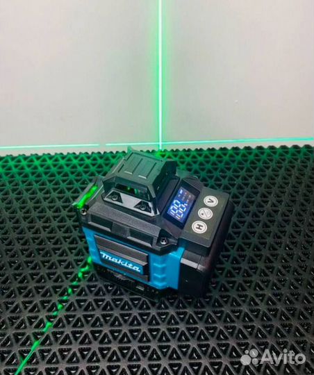 Новый лазерный уровень Makita 4D
