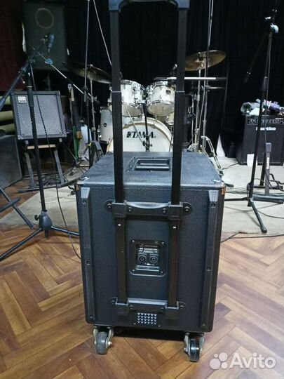 Басовый кабинет Phil jones bass neopower 6b