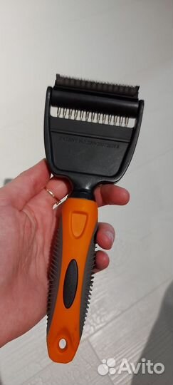 Щетка для вычесывания фурминатор