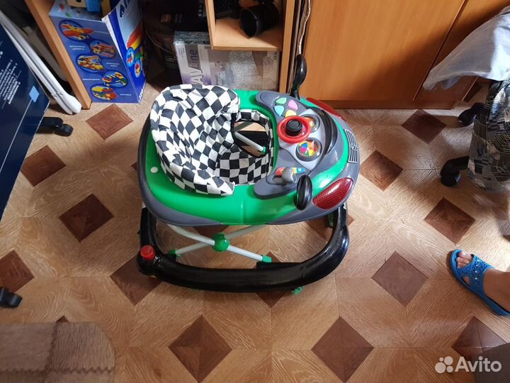 Коляска Aroteam Cocoline18 2в1