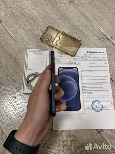 iPhone 12, 64 ГБ