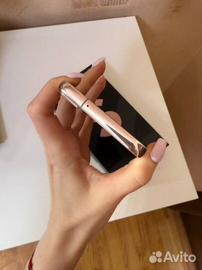 Samsung Galaxy S22, 8/256 ГБ