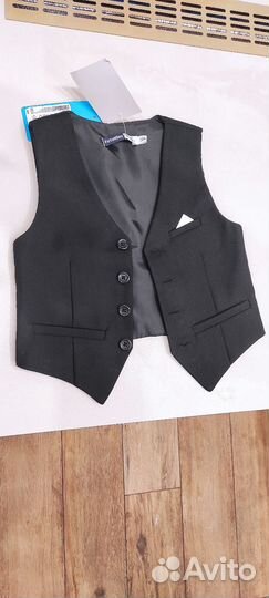Жилет черный для мальчика 104
