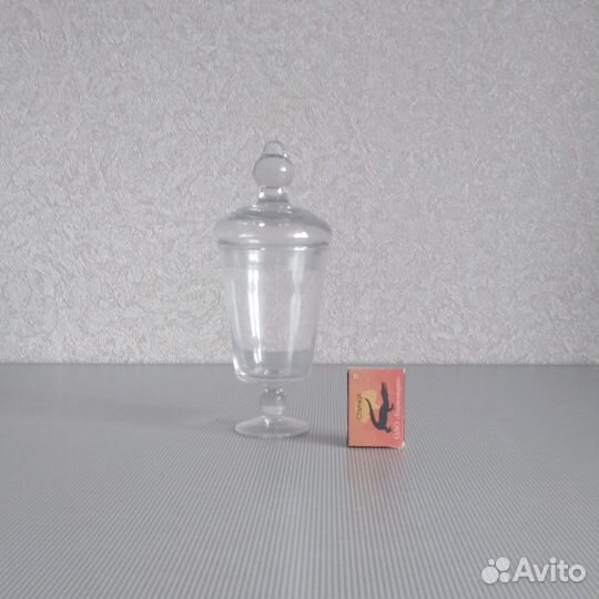 Сосуд с крышкой