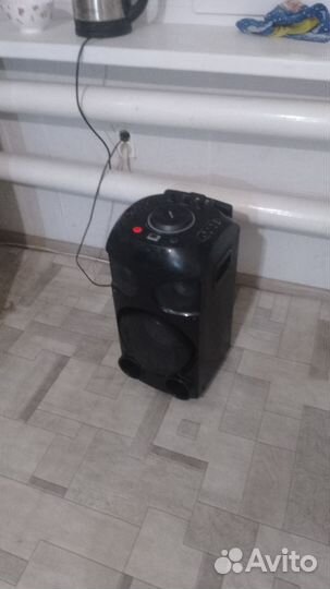 Музыкальная колонка с блютузом бу