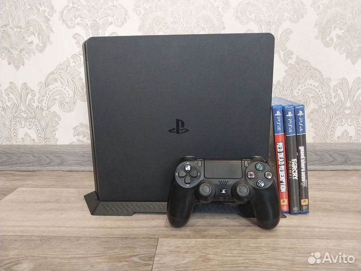 Sony PS4 Слим в идеальном состоянии