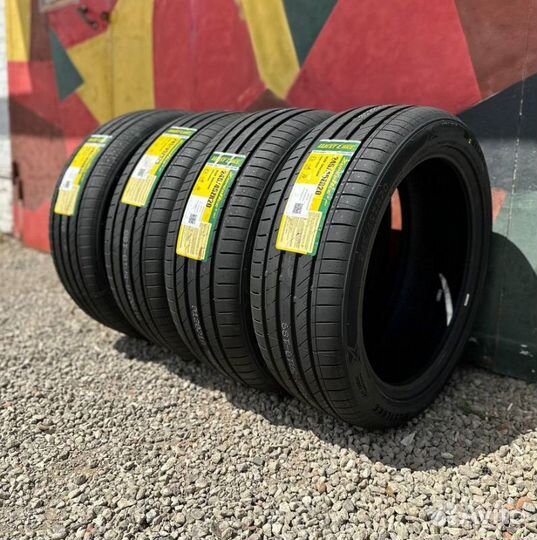 Westlake ZuperAce Z-007 295/40 R19