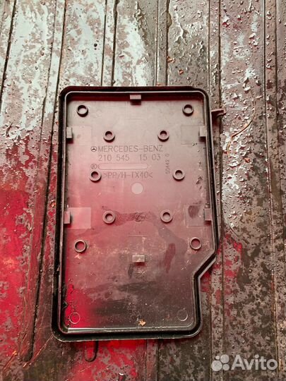 Крышка блока реле