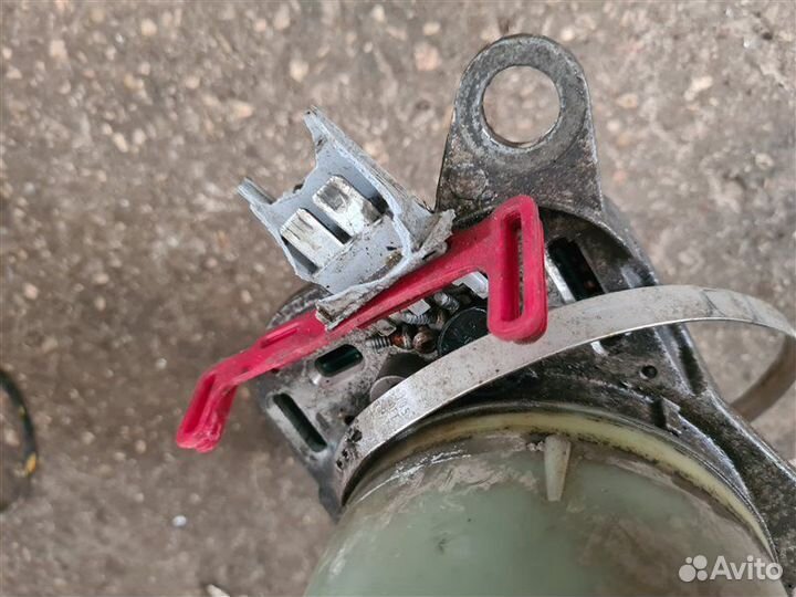 Насос гидроусилителя руля Ford Focus 2 2008