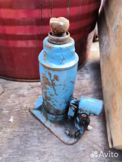 Домкрат гидравлический бу 5т