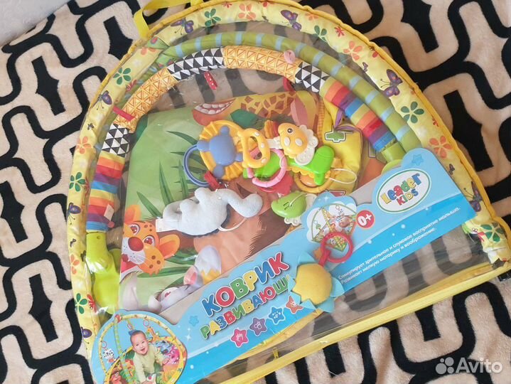 Развивающий коврик