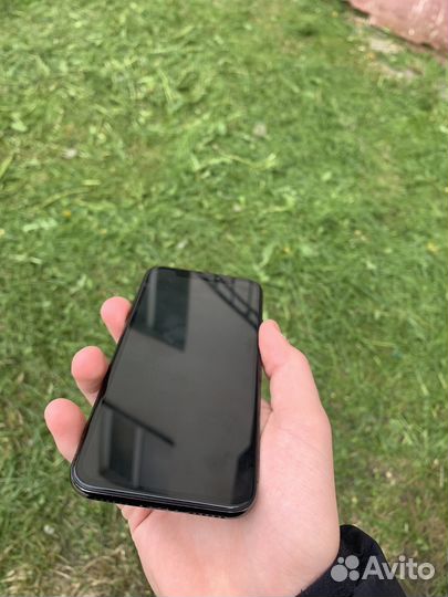 iPhone X, 64 ГБ
