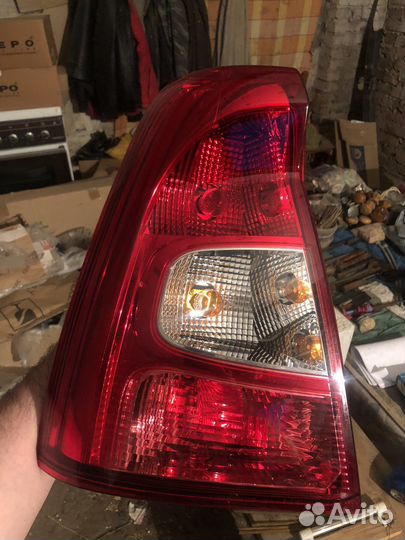 Фонарь задний Renault Logan