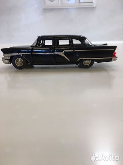 Олимпийская модель газ -13 чайка А 15 м 1:43