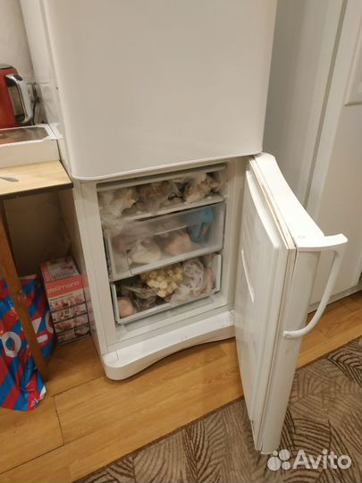 Холодильник indesit c138g