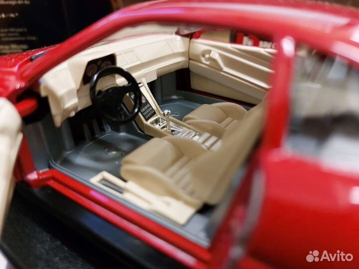 Коллекционная модель Ferrari 348 tb 1:24