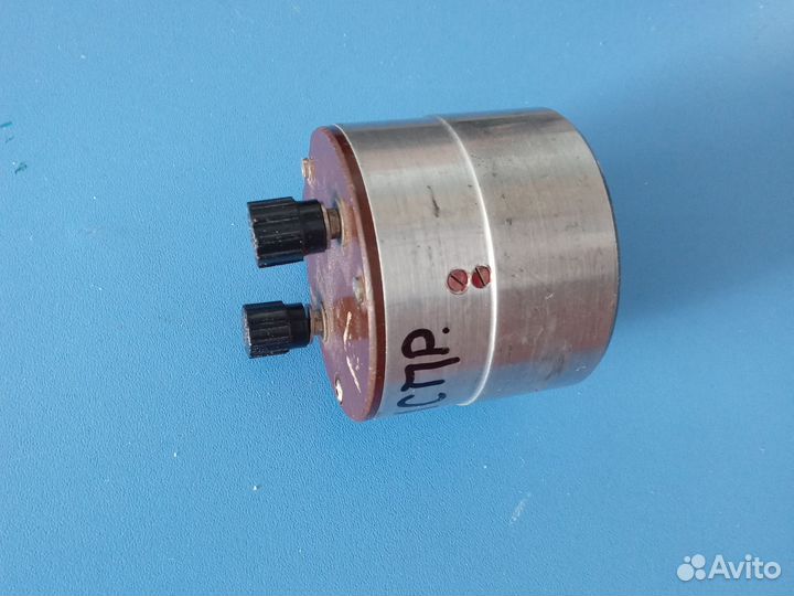 Часы приборные