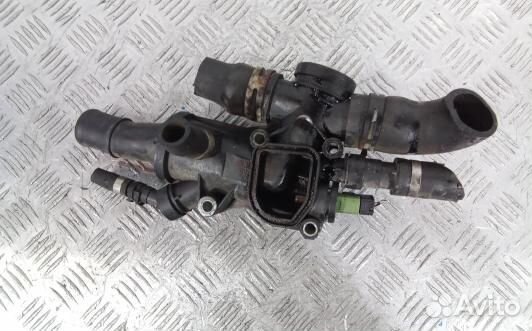 Корпус термостата дизельный ford kuga 1 (4AD03A601