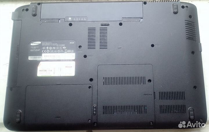 Ноутбук Samsung R530 для нетребовательных задач