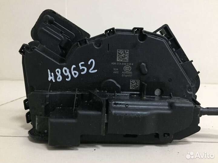 Замок двери задней правой Volkswagen Taos