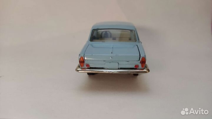 Комплект задних фар на Волгу