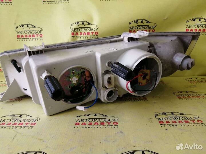 Правая передняя фара на ваз 2110-12