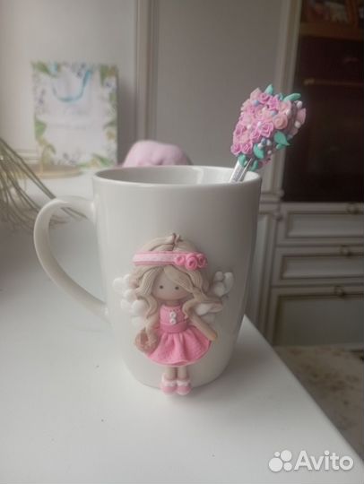 Кружка с декором из полимерной глины