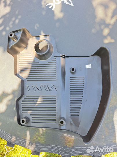 Крышка двигателя на chevrolet niva travel трэвел