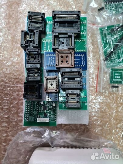 Универсальный профессиональныйПрограмматор RT809H