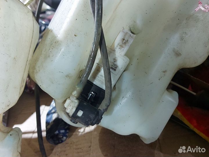 Бачок омывателя лобового стекла Renault Megane 2