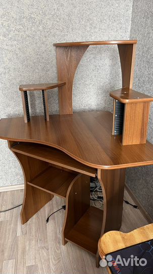 Компьютерный стол