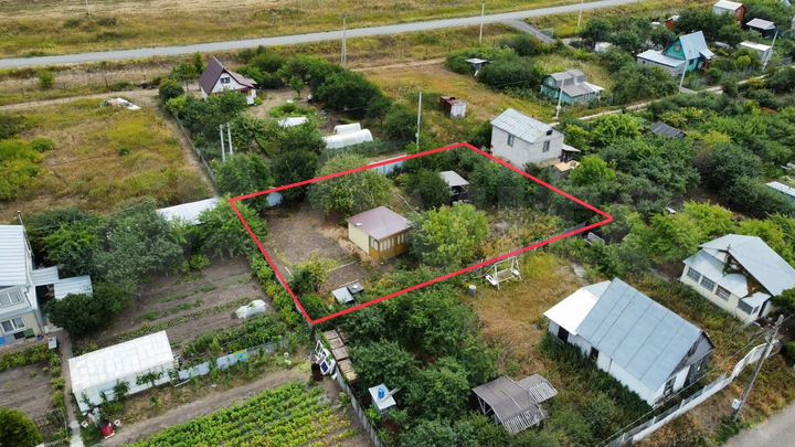 Дом 16 м² на участке 5,7 сот.