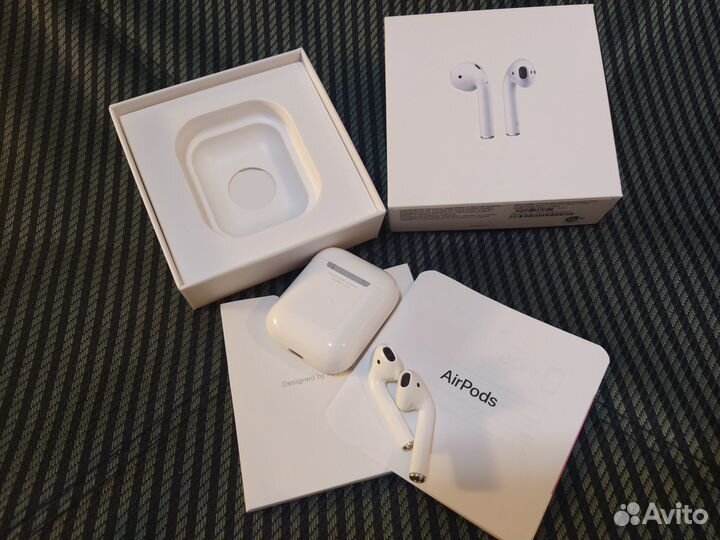 Наушники AirPods with Wireless Charging Case(gen2)