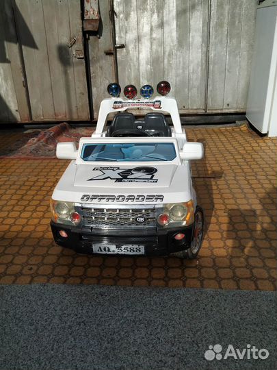 Детский электромобиль